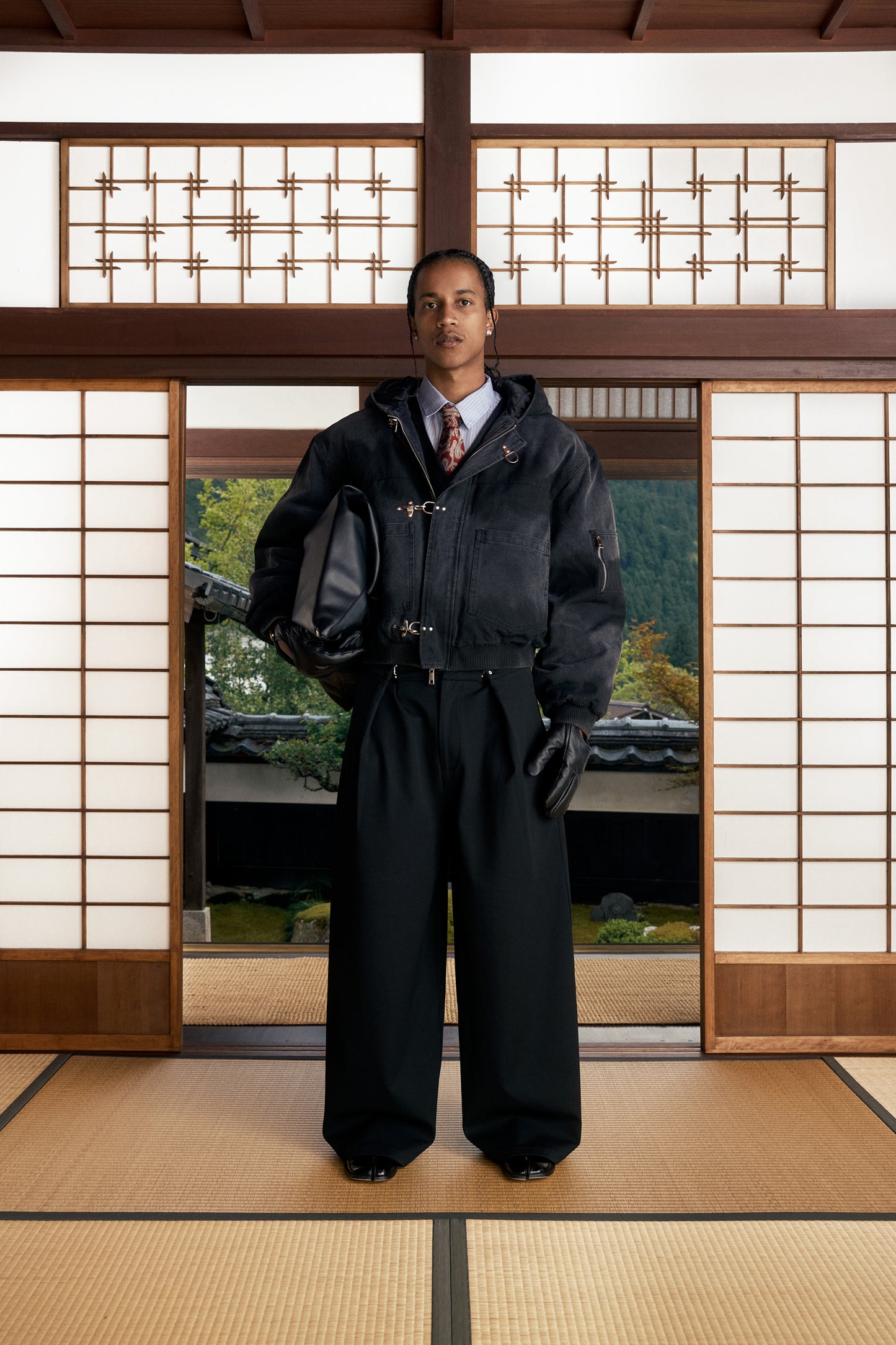 Gyokudō Black Adjustable Pleated Wide Leg Suit Pants